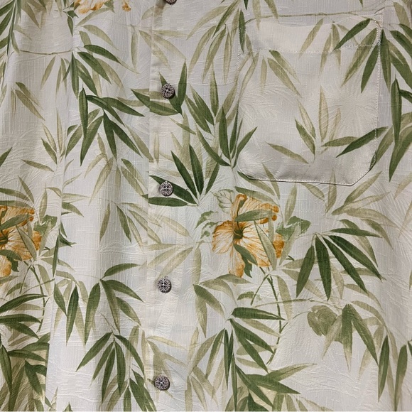 Vintage Tommy Bahama Floral 100% Silk Hawaiian Shirt L - Picture 3 of 5